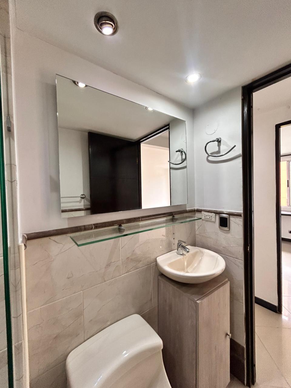 Apartamento en venta en San German - Robledo