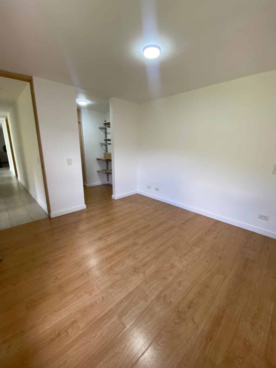 Apartamento para la venta en la loma de los bernal