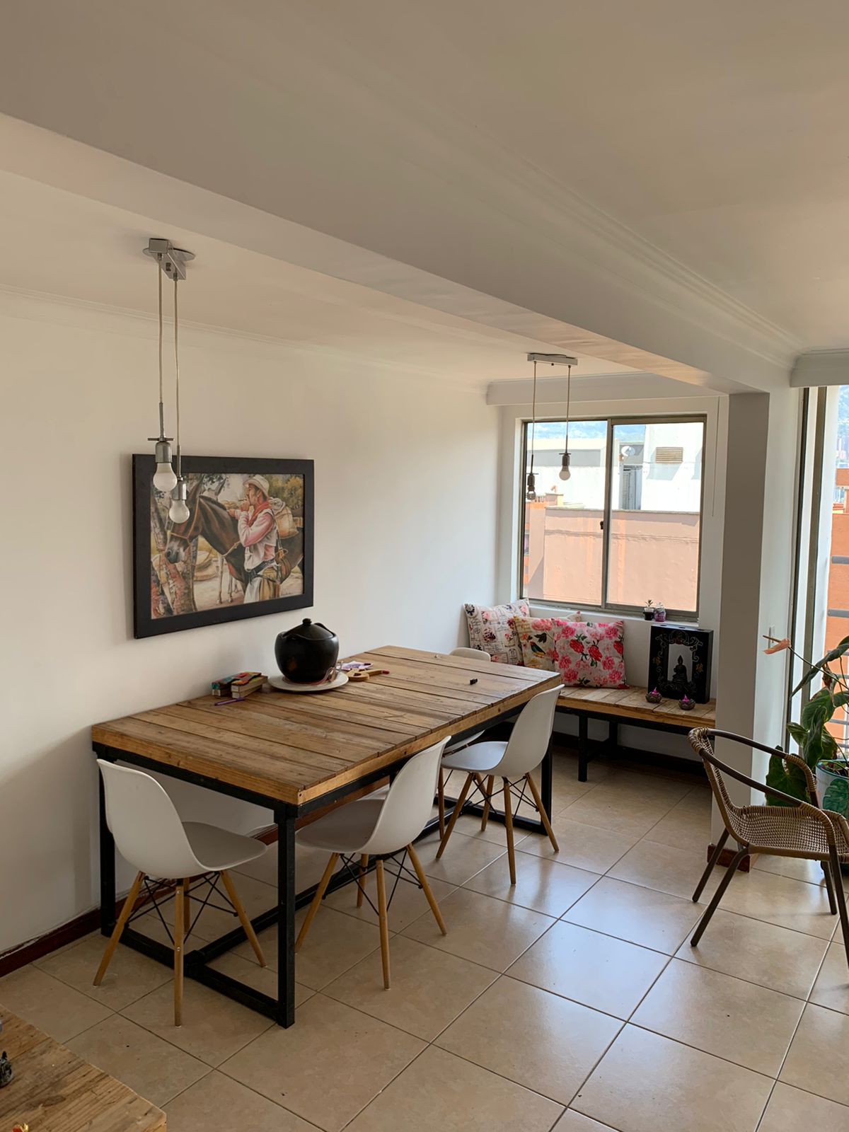 Apartamento en venta Medellin Loma de los Bernal