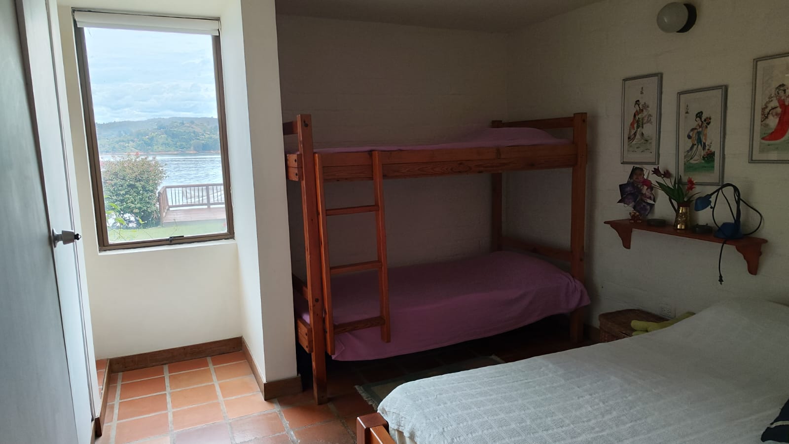 Casa finca en venta en Guatape  Antioquia con acceso a la represa