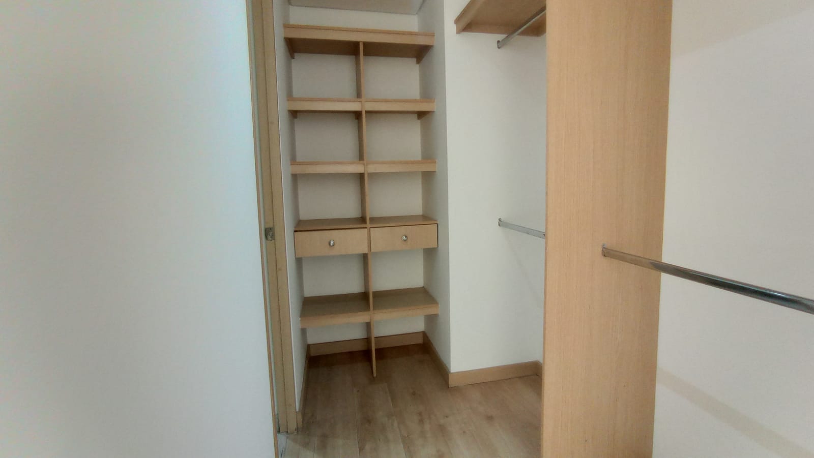 APARTAMENTO  PARA VENTA EN SABANETA ANTIOQUIA, (RENTANDO)