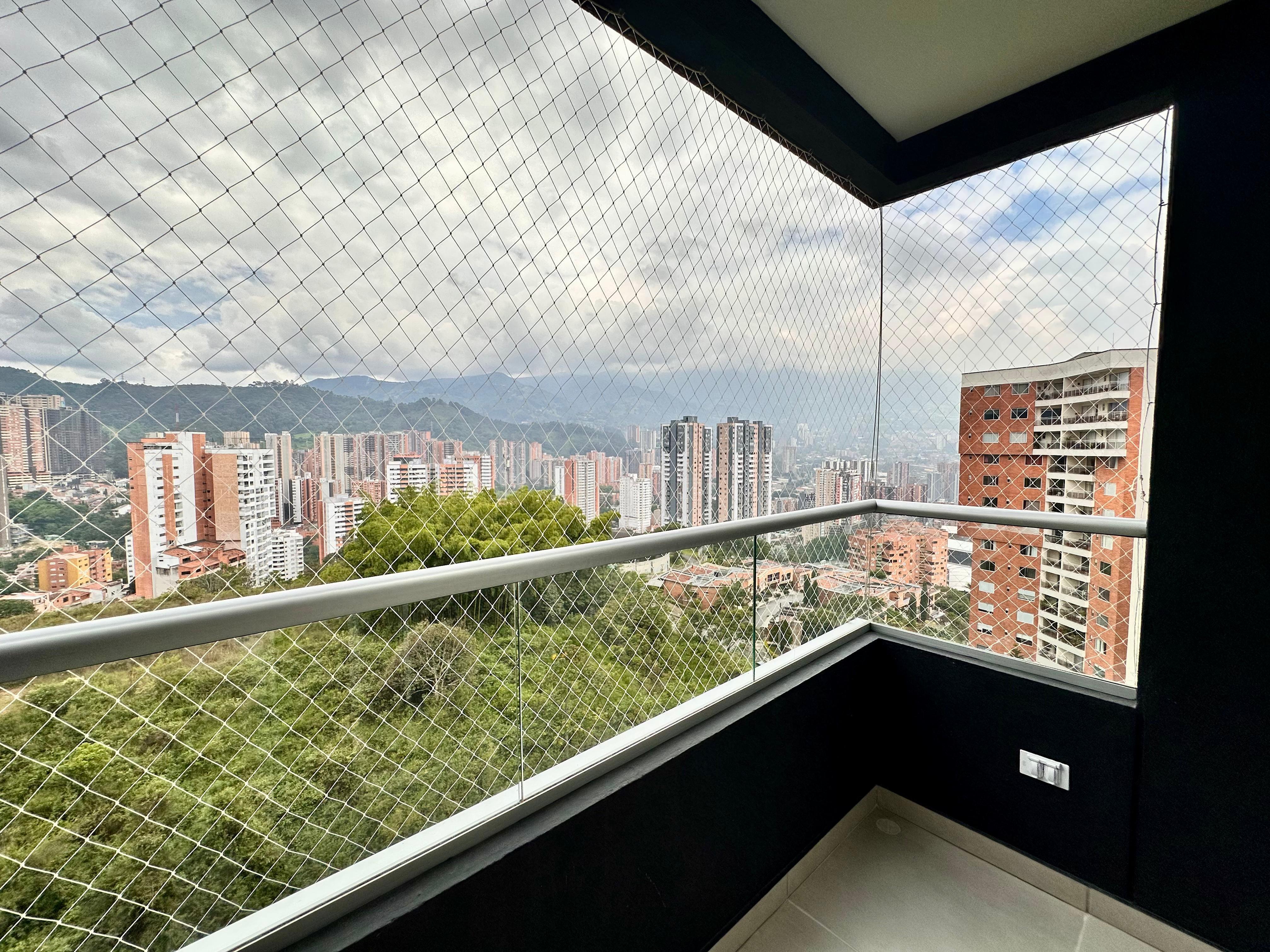 Apartamento amoblado en VENTA en sabaneta, sector las lomitas