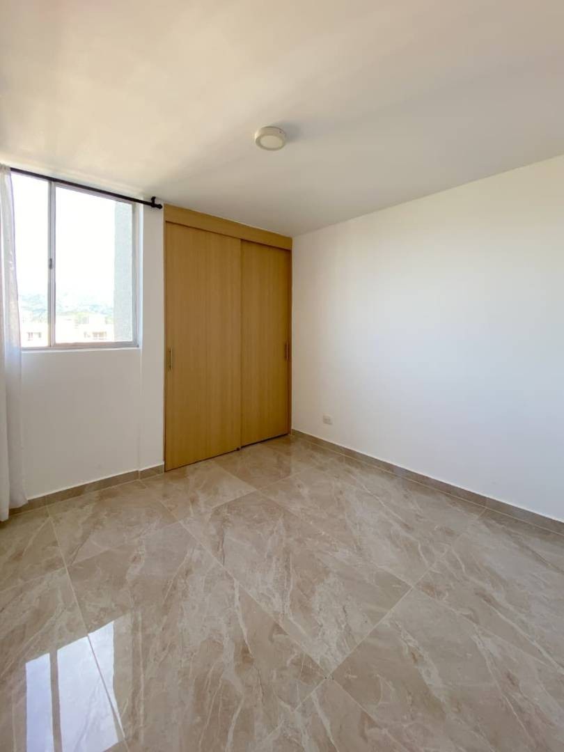 Apartamento para arriendo en la estrella Suramérica.