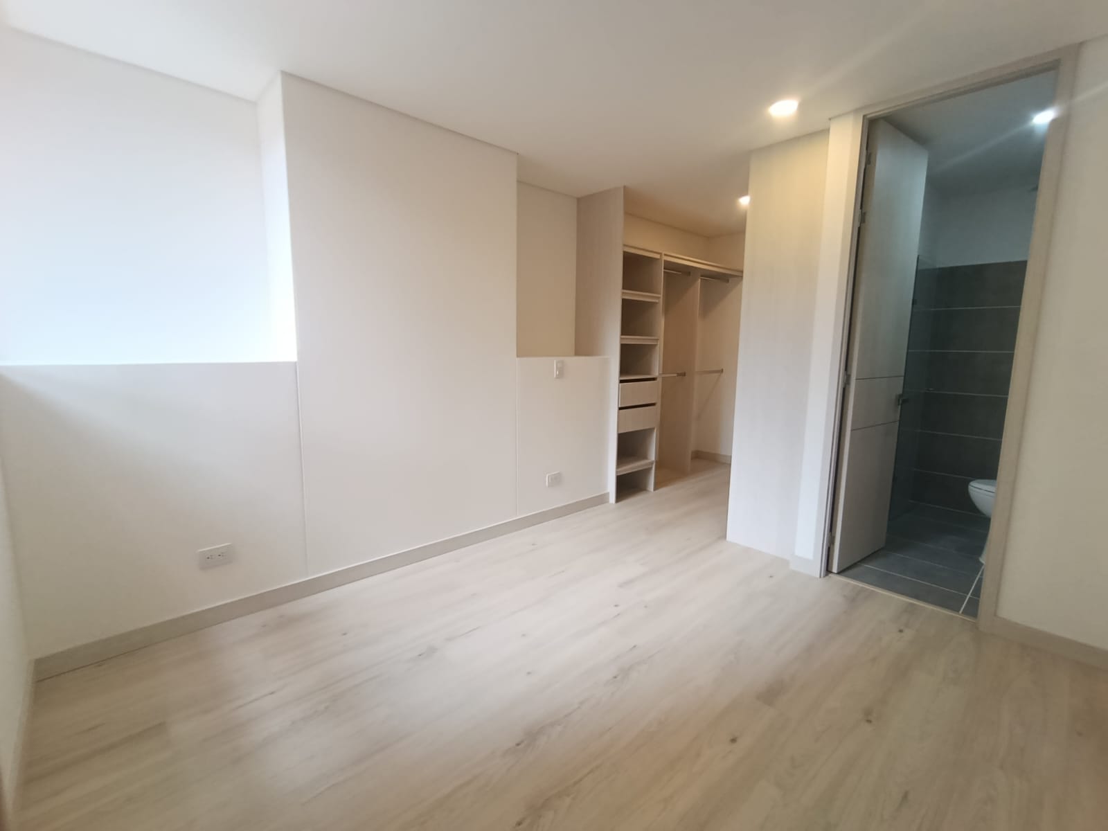Arriendo apartamento en La Estrella para estrenar
