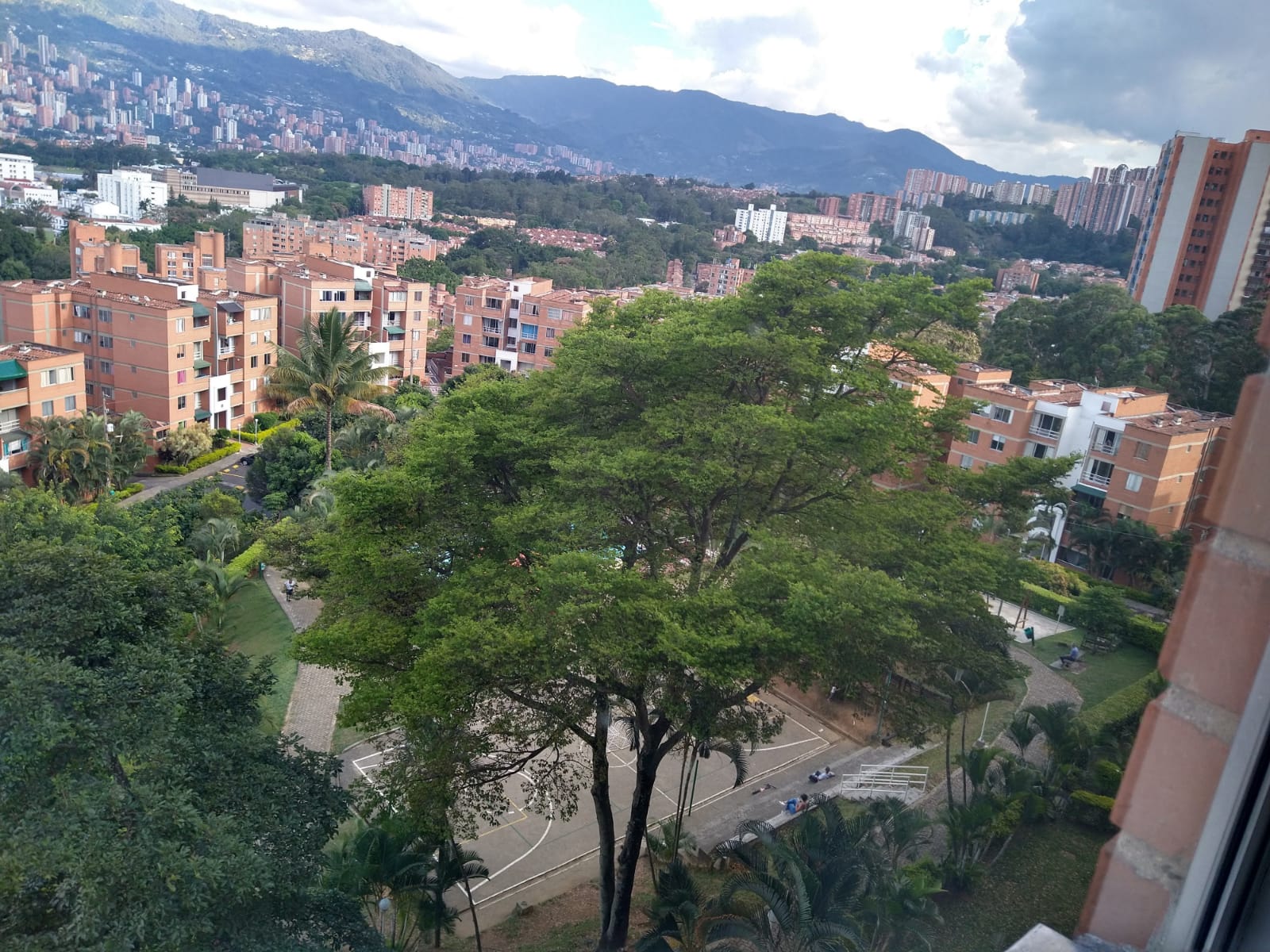 Apartamento en Venta Medellin Loma de los Bernal
