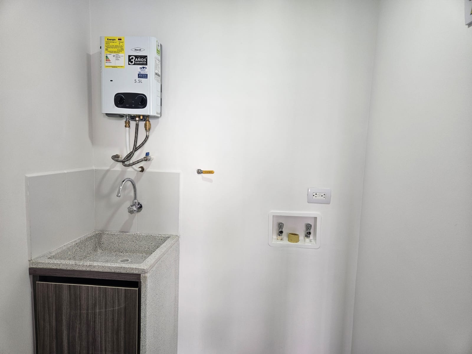 Apartamento para estrenar en arriendo en Las Palmas Medellín