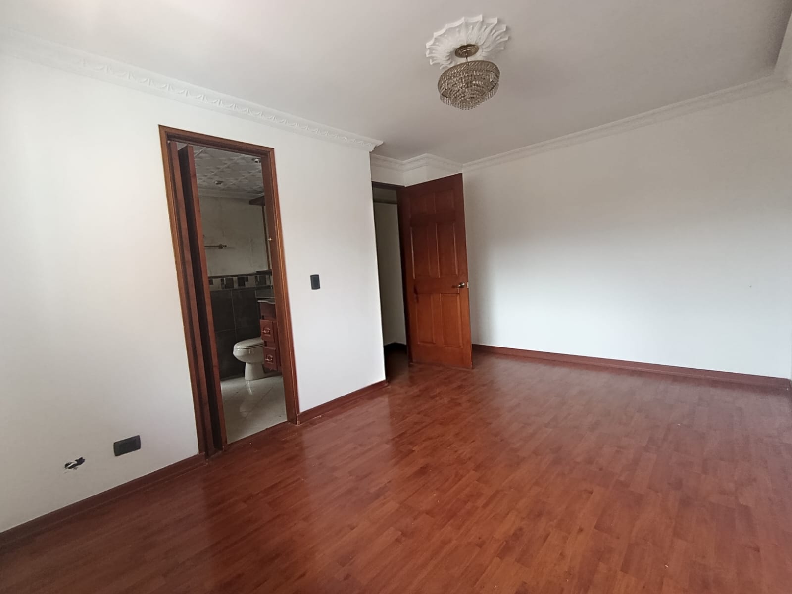 Apartamento Dúplex  en Arriendo Loma de los Bernal