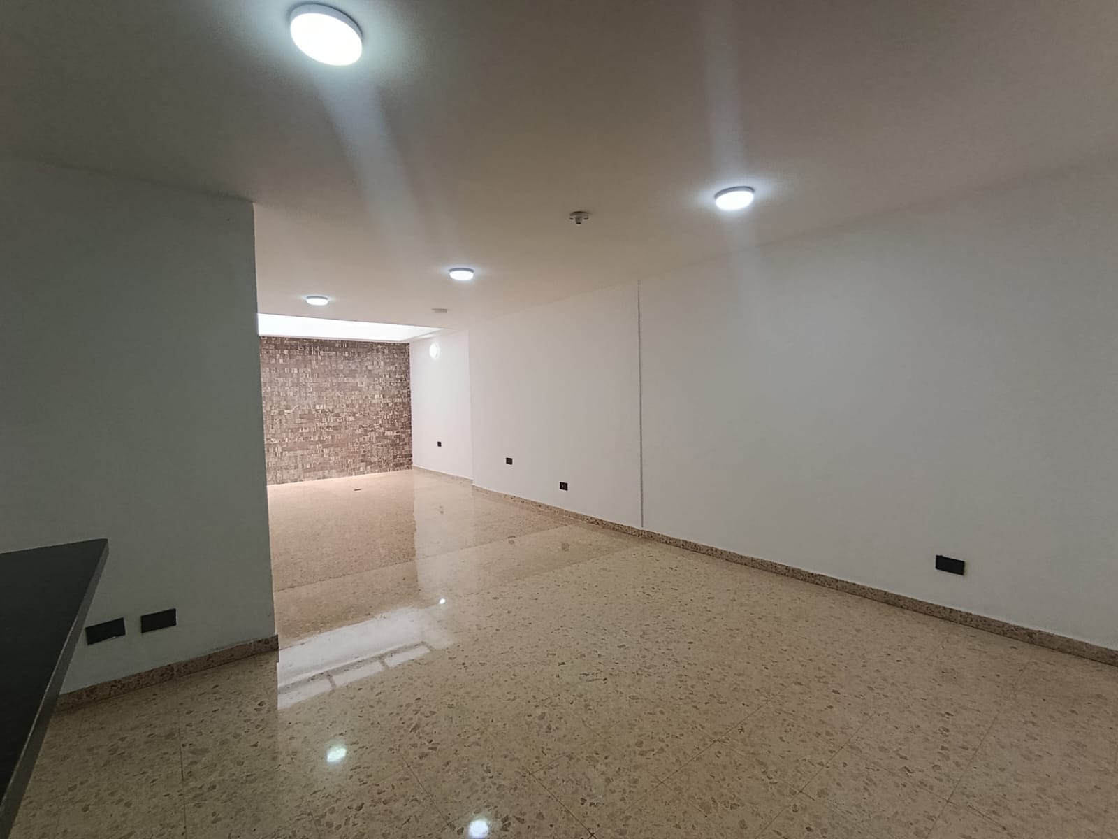 Casa para Arriendo  en Loma de los Bernal Medellín