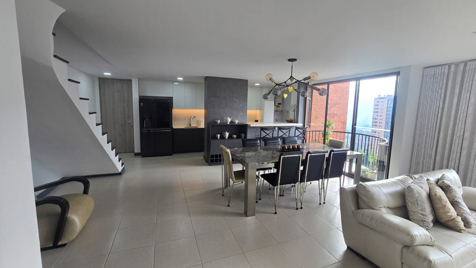Venta de apartamento duplex en La Estrella Suramerica