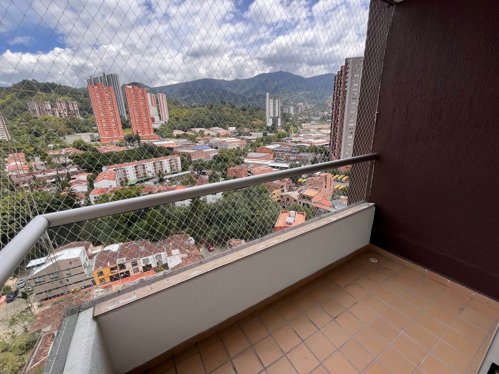 Apartamento en venta en sabaneta cerca al hospital