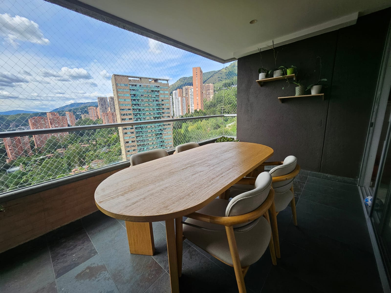 Apartamento para arriendo en La Calera Poblado Medellin