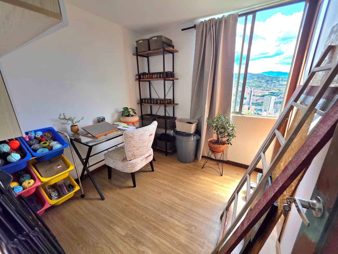 Apartamento en venta en Envigado sector Loma del Barro
