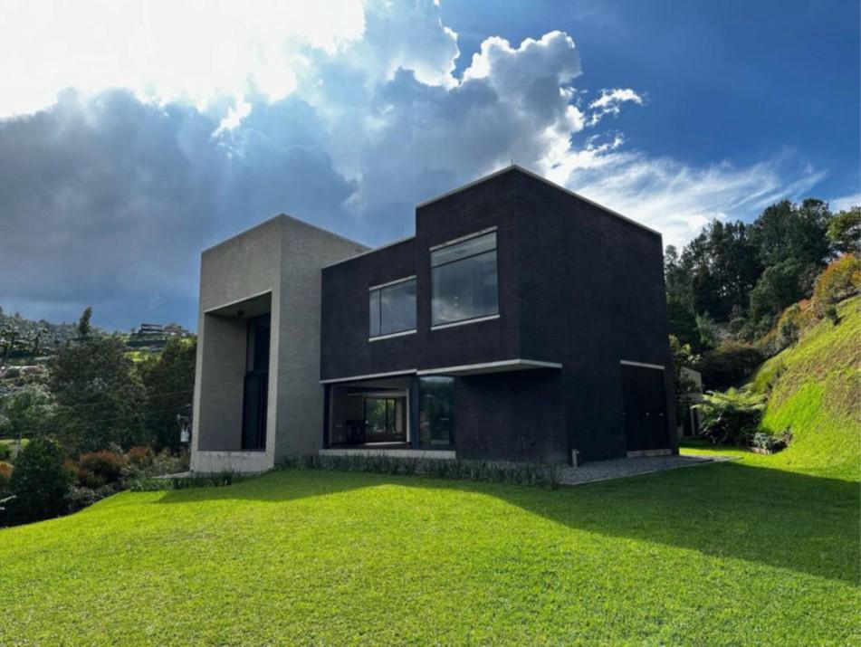Casa en venta    en Envigado Loma de El Escobero