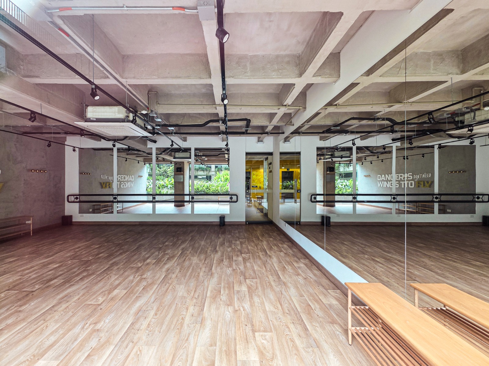 Apartaestudio amoblado para arriendo en Ciudad del Río El Poblado