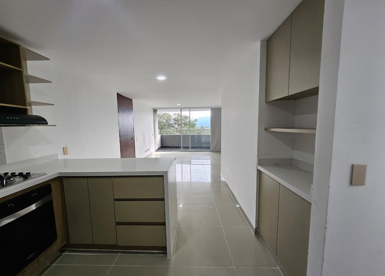 Apartamento para arriendo en La Loma del Indio El Poblado