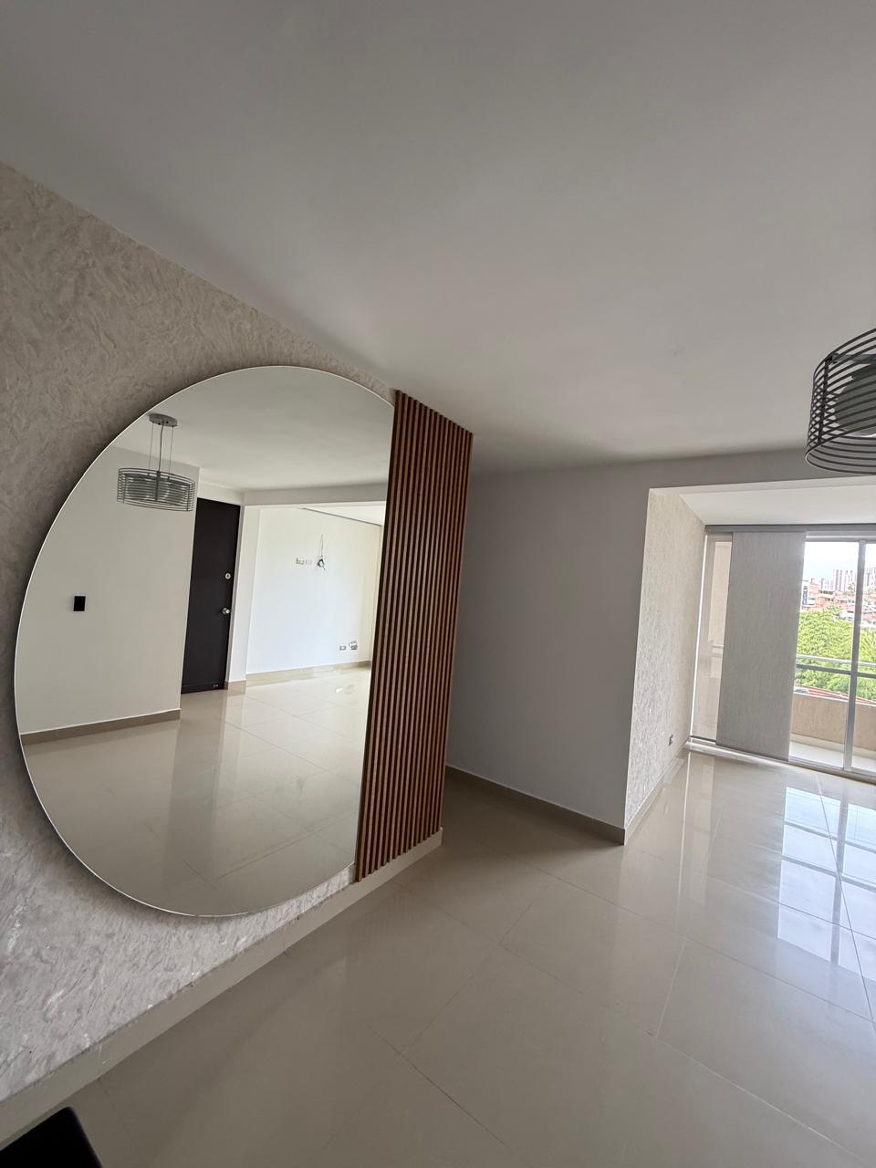 Venta de apartamento en Loma de Los Bernal  Medellin