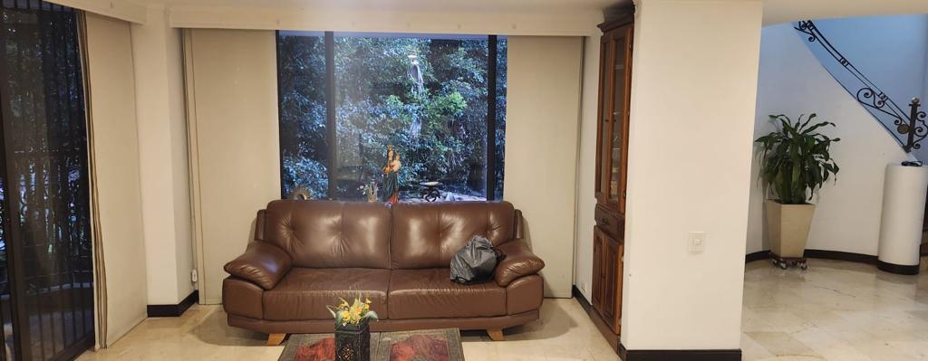 Casa en Venta en Altos del Poblado cerca del CES Medellin