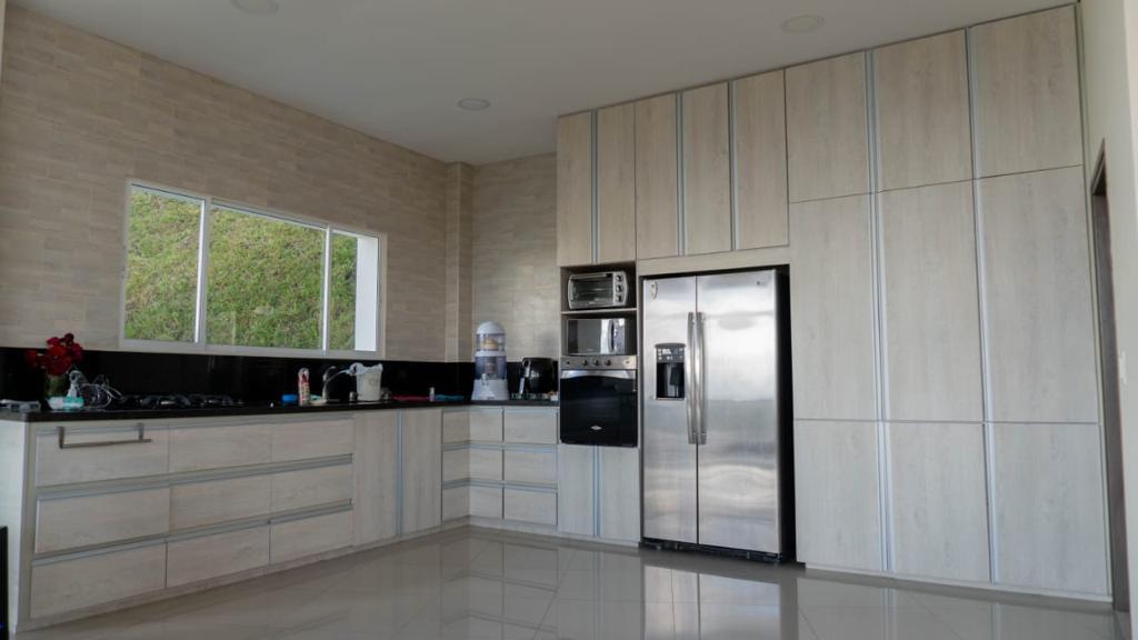 Casa finca en venta en Guatapé  Antioquia con acceso a la represa