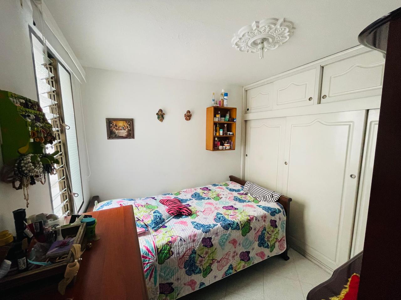 VENDO CASA EN ROBLEDO LOPEZ DE MESA MEDELLIN