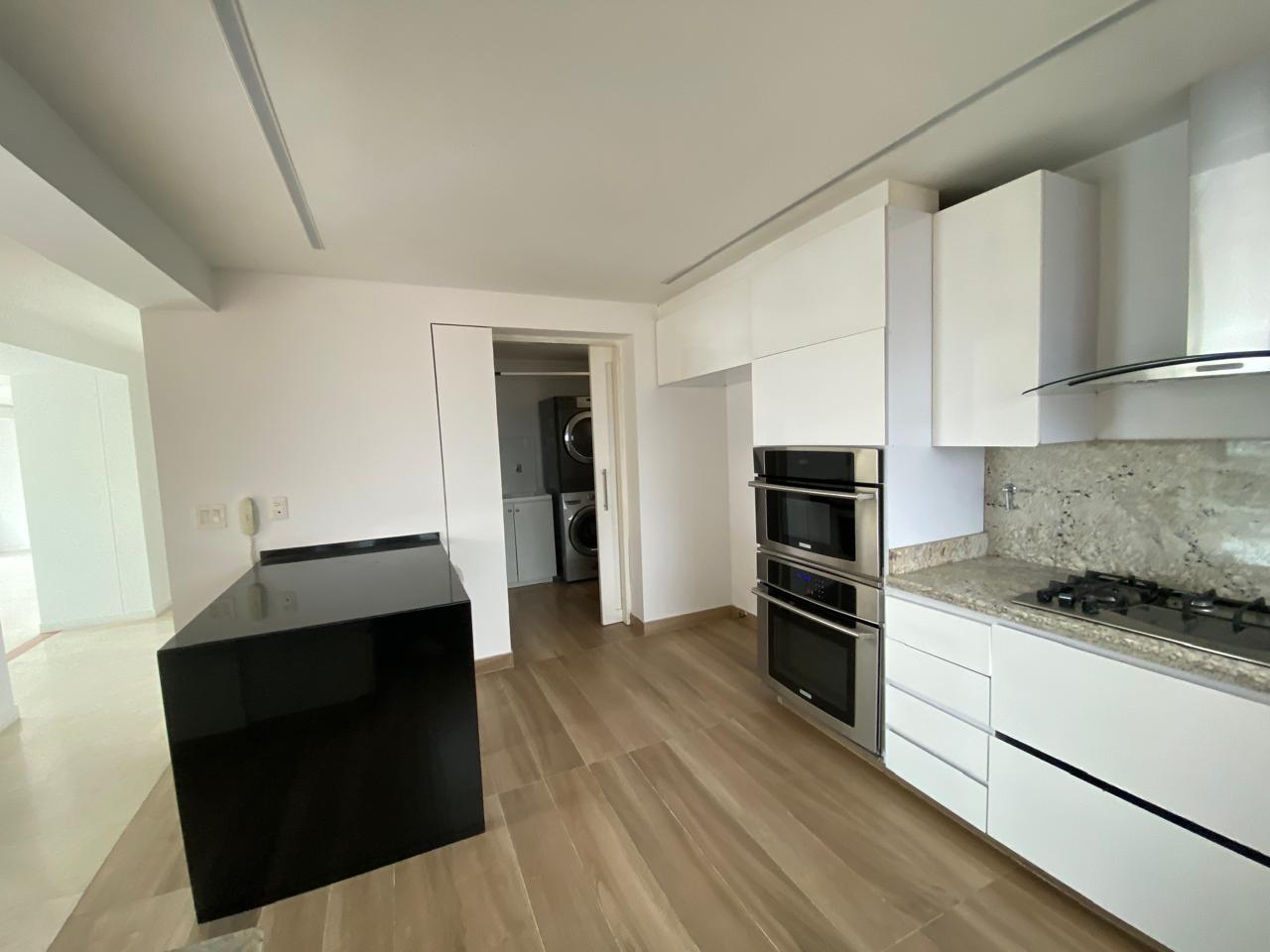 Pent hause dúplex en venta en Poblado los Parra Medellín