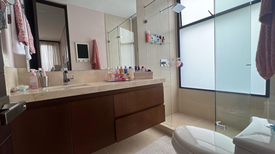 Venta de apartamento en Medellin El Poblado Los Balsos