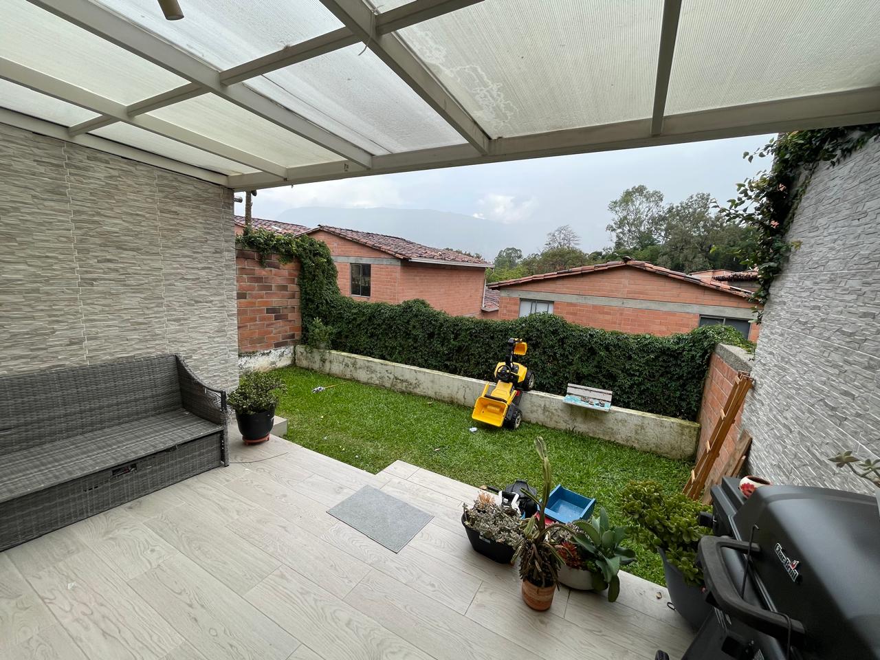 Se vende casa en belén La mota