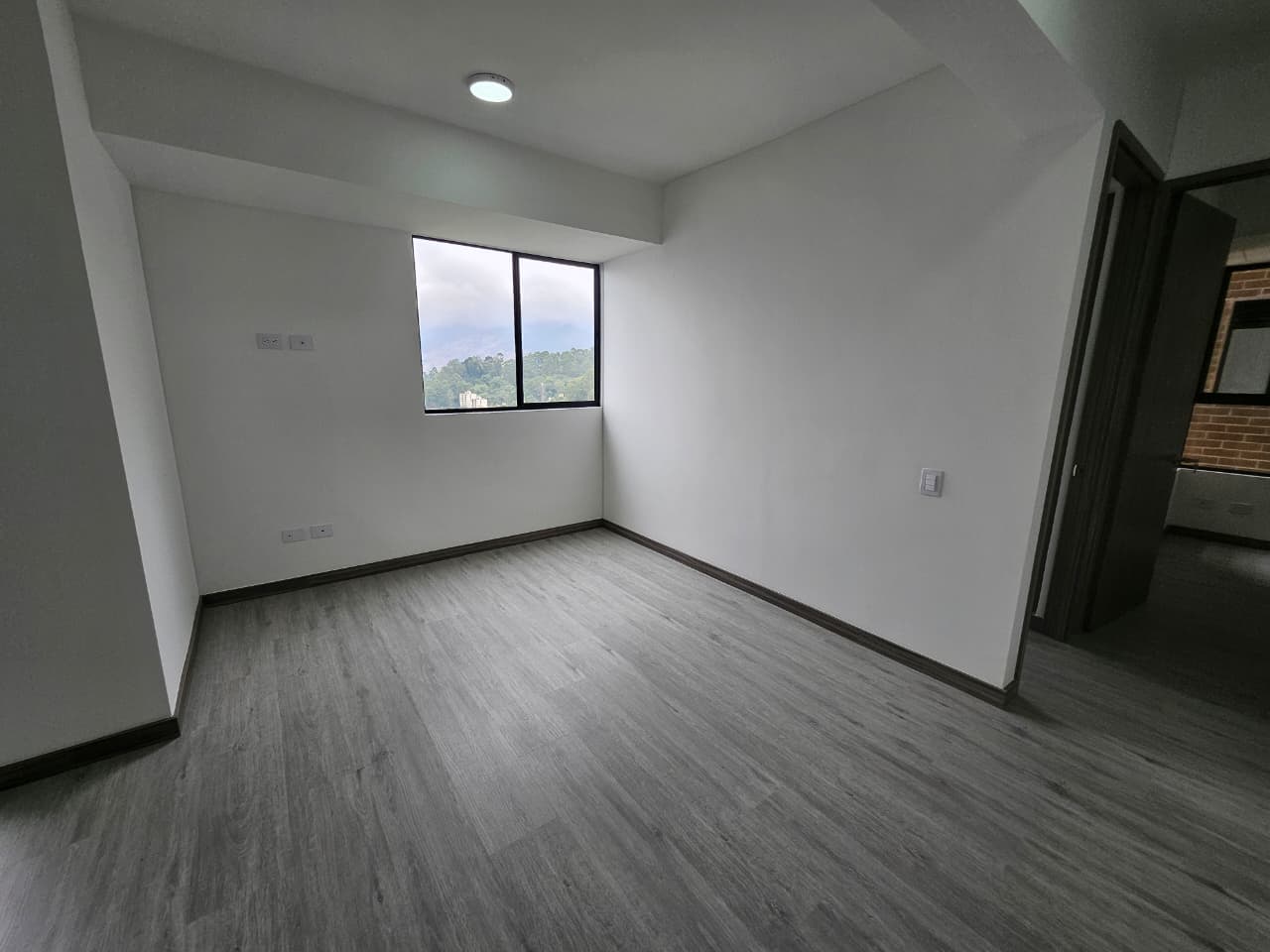 Venta de apartamento en El Poblado Las Palmas para estrenar