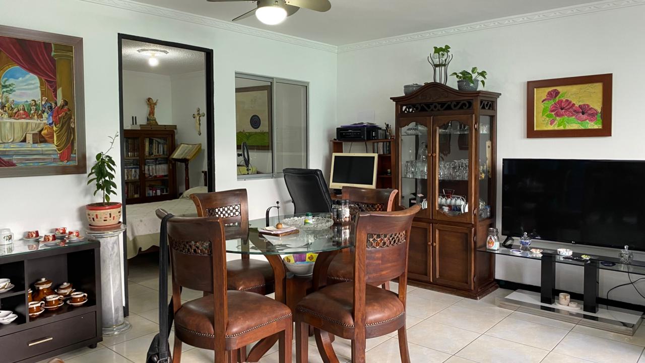 Apartamento para venta en Laureles