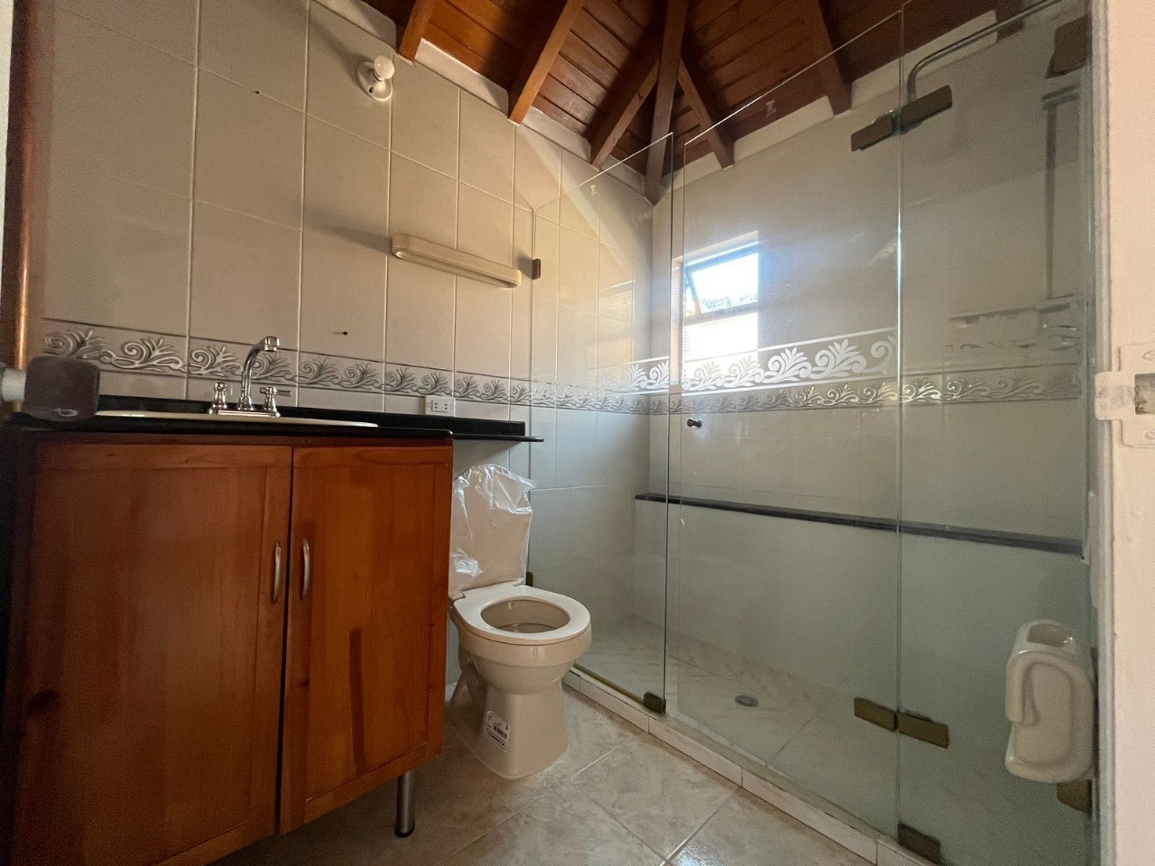 Casa para la venta en La Mota Medellín