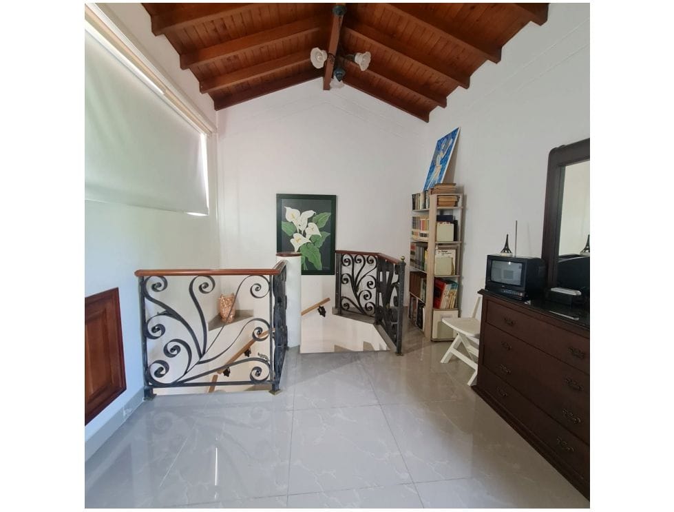 Casa para la venta en La Mota Medellin