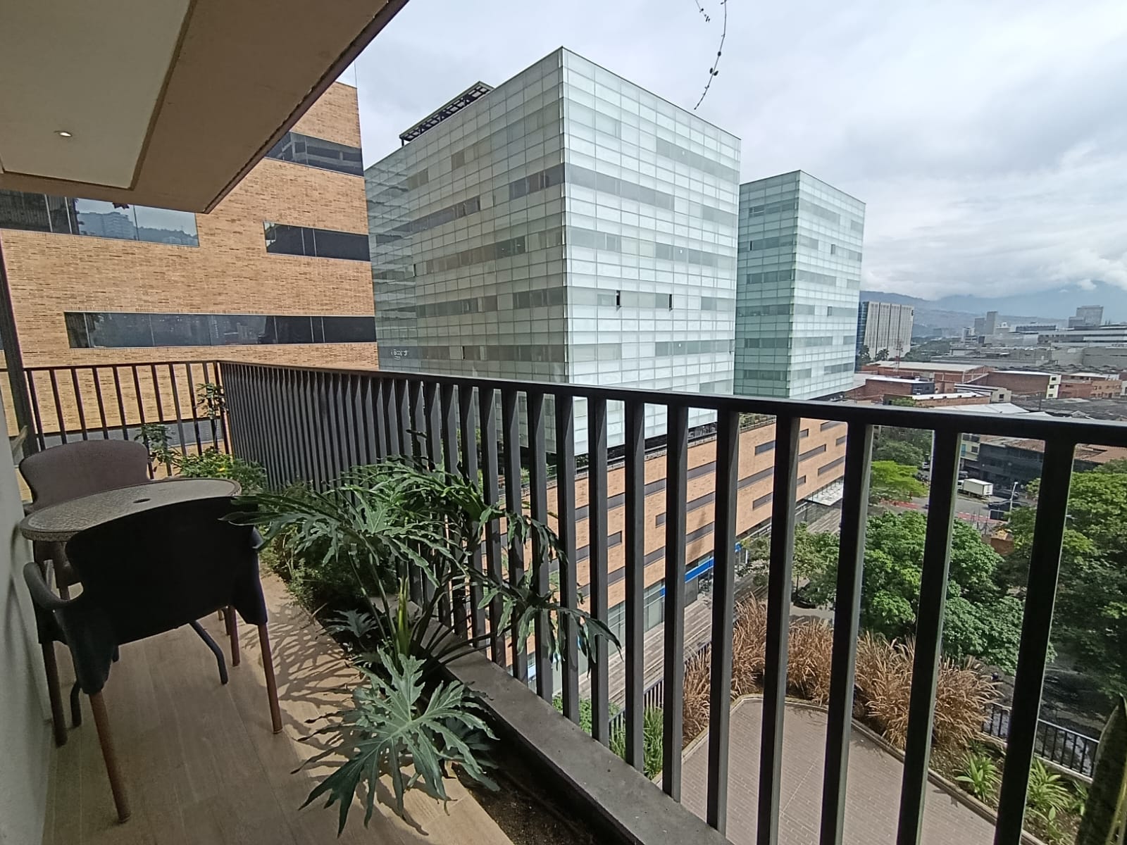 Apartaestudio amoblado para arriendo en Ciudad del Río El Poblado