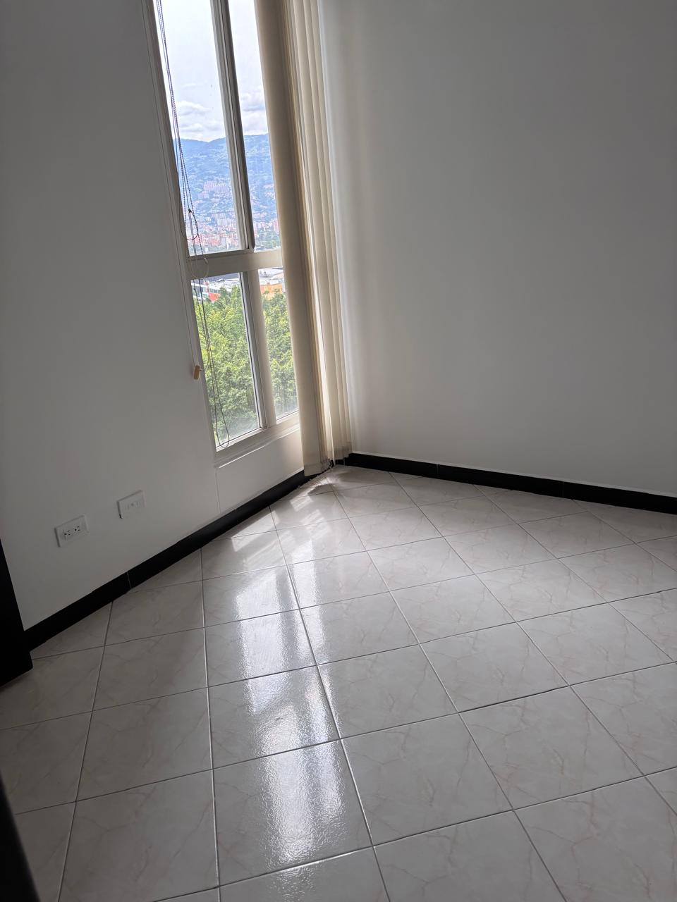 Apartamento en arriendo el Poblado Loma de San Julian