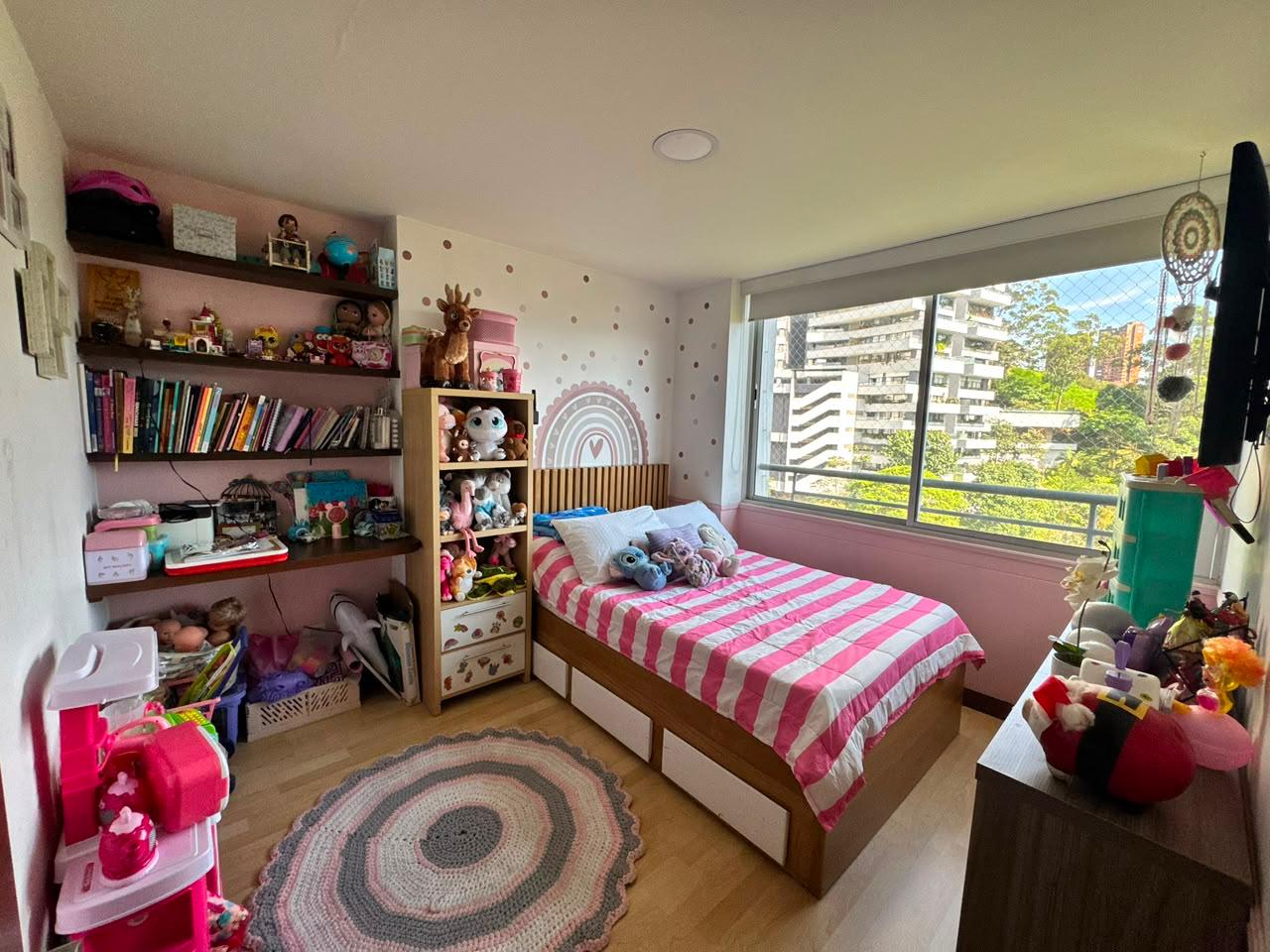 Apartamento en venta Loma del Indio Medellin