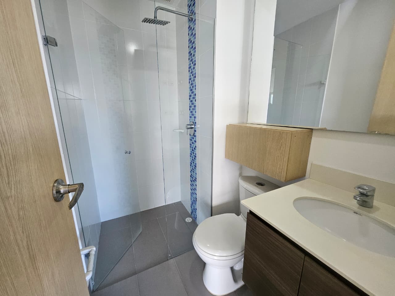 Apartamento para arriendo en El Poblado Loma del Indio