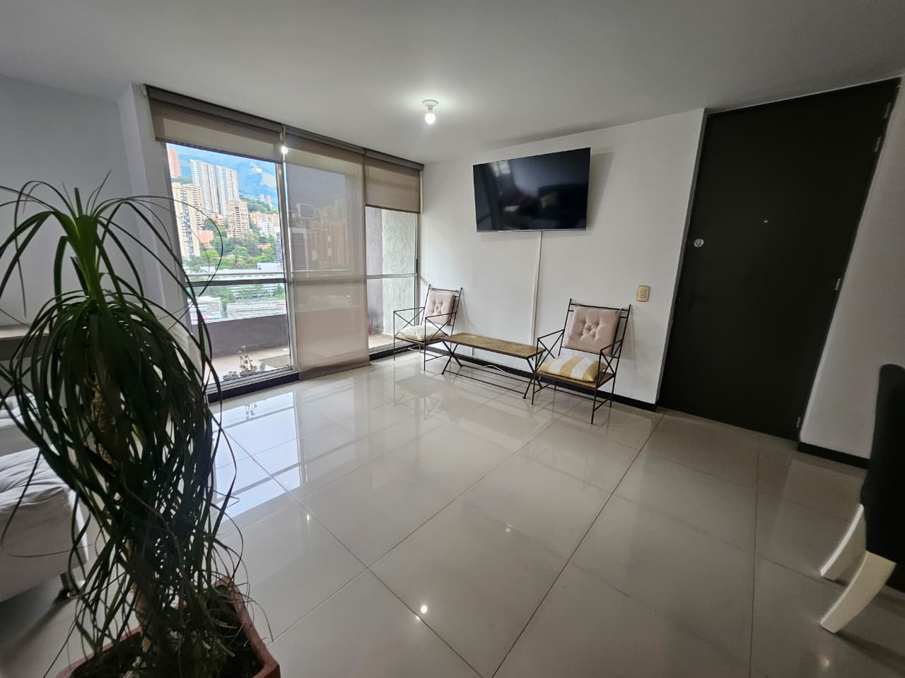 Apartamento amoblado en arriendo en Ciudad del Río El Poblado