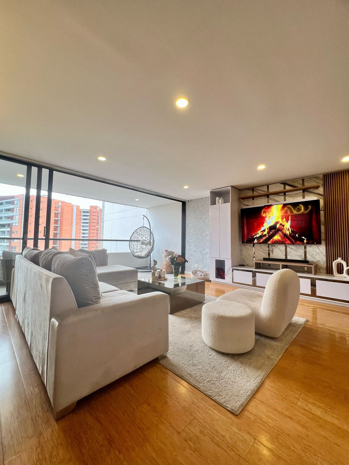 Apartamento amoblado en La Loma de las Brujas Envigado