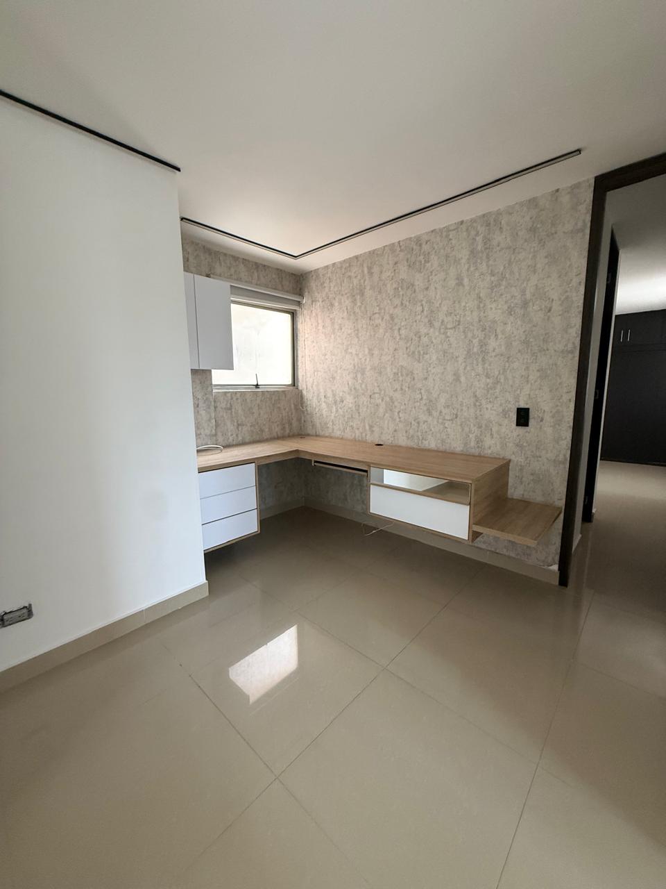 Venta de apartamento en Loma de Los Bernal  Medellin
