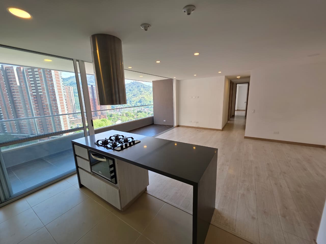 Apartamento en venta Suramérica 108 m² mas parqueadero doble