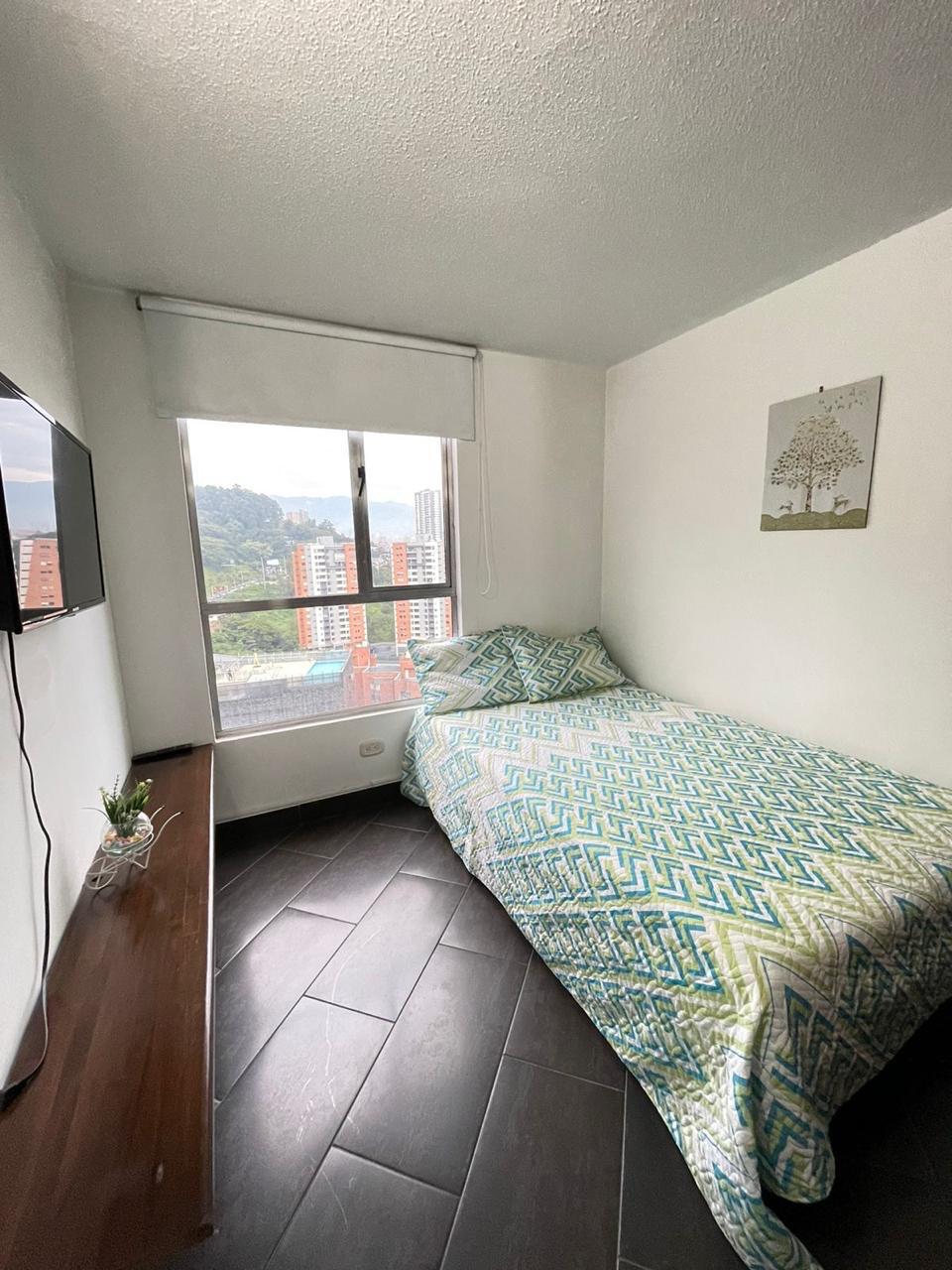 Apartamento amoblado en arriendo Loma de San Julian Poblado
