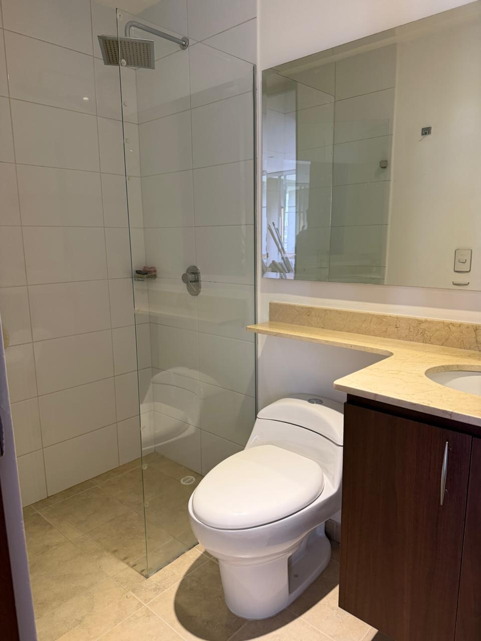 Apartamento en arriendo en Loma del Indio El Poblado Medellín