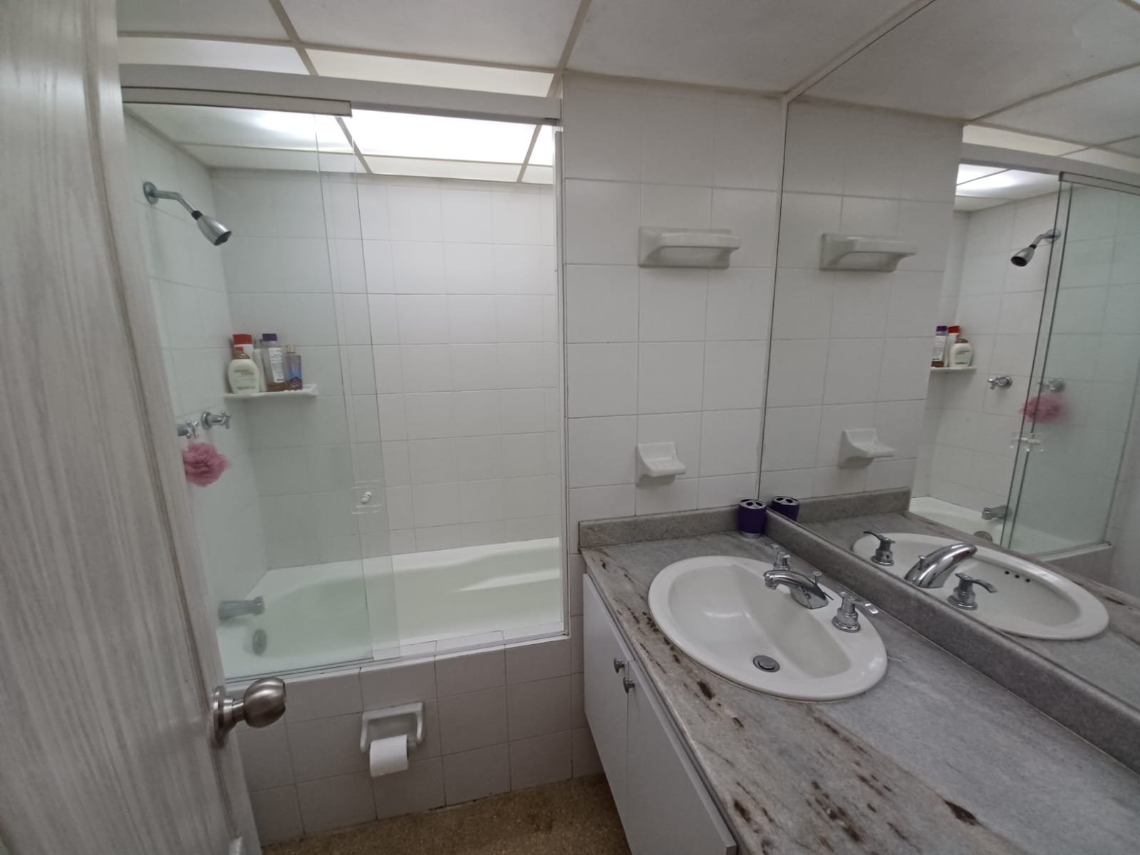 Casa para la venta en Medellin Loma de Los Bernal