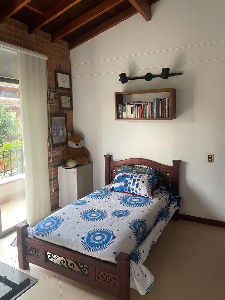 VENDO CASA EN SABANETA ANTIOQUIA