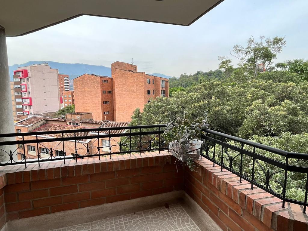 Apartamento en venta  en Conquistadores - Medellín