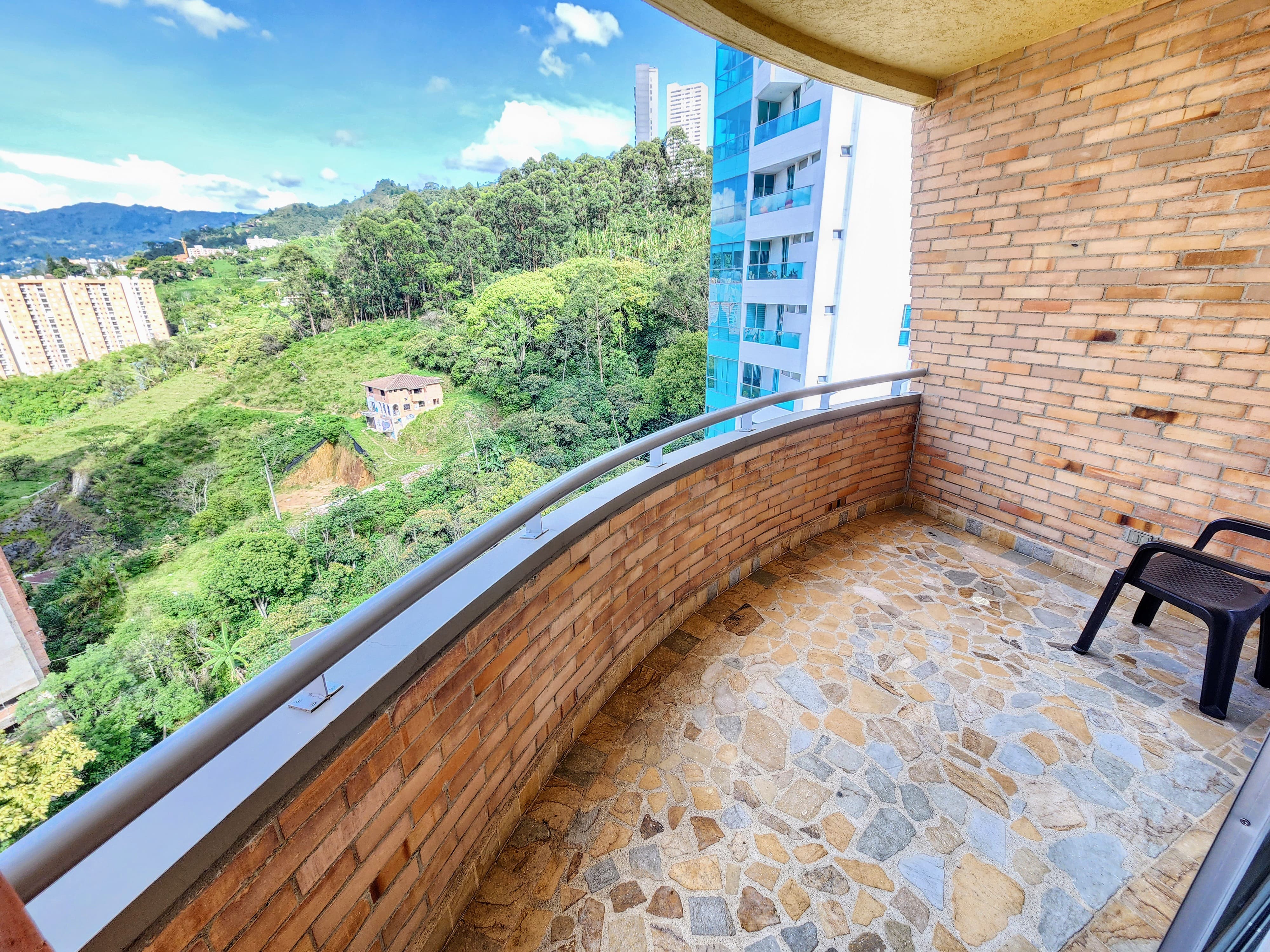 Penthouse en venta las lomitas sabaneta