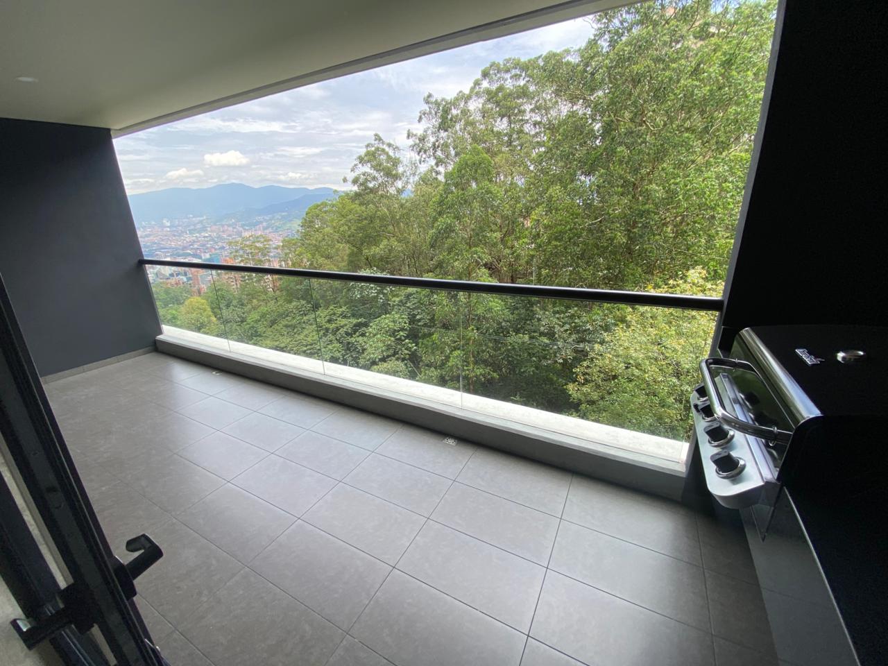 Apartamento en venta en el Poblado Palmas Medellin