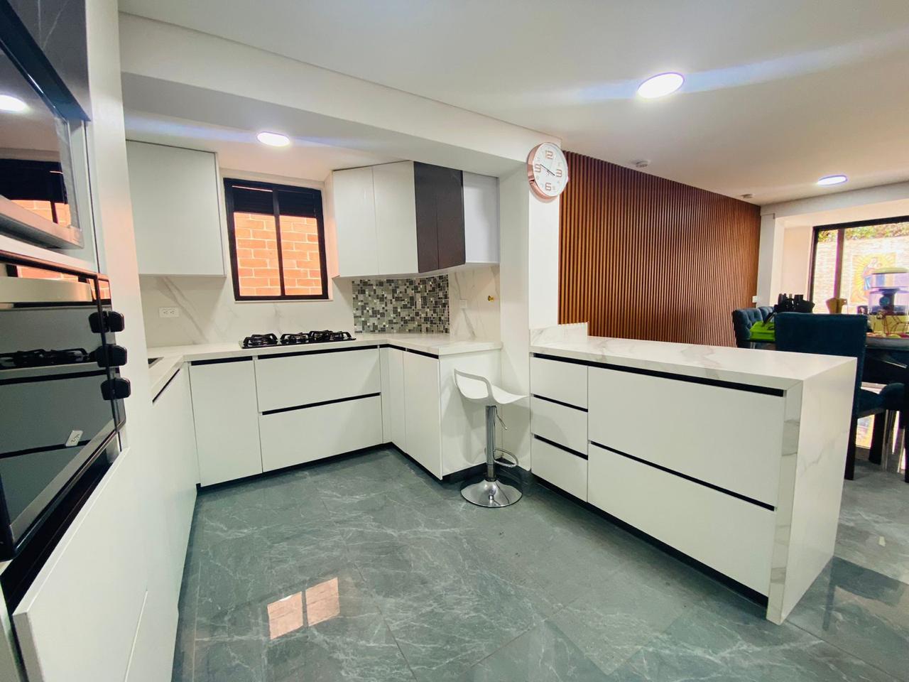 Venta de Casa en la Estrella- Suramerica