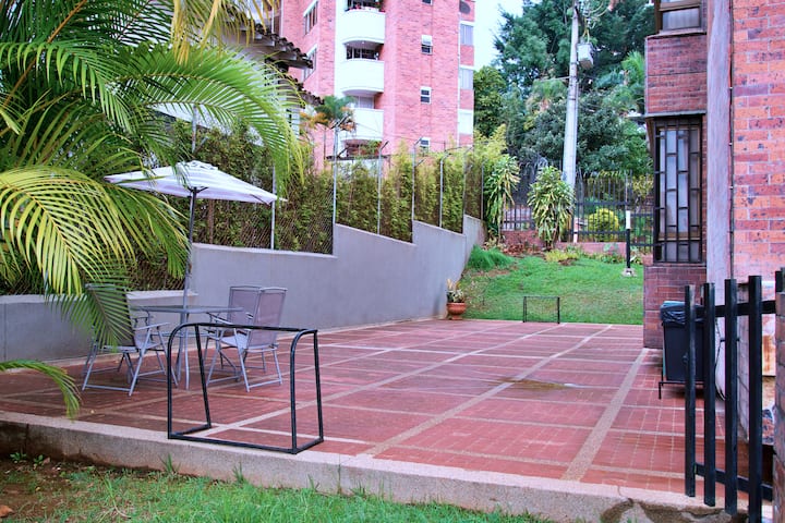 Apartamento para la venta en Medellin Poblado Los Parra