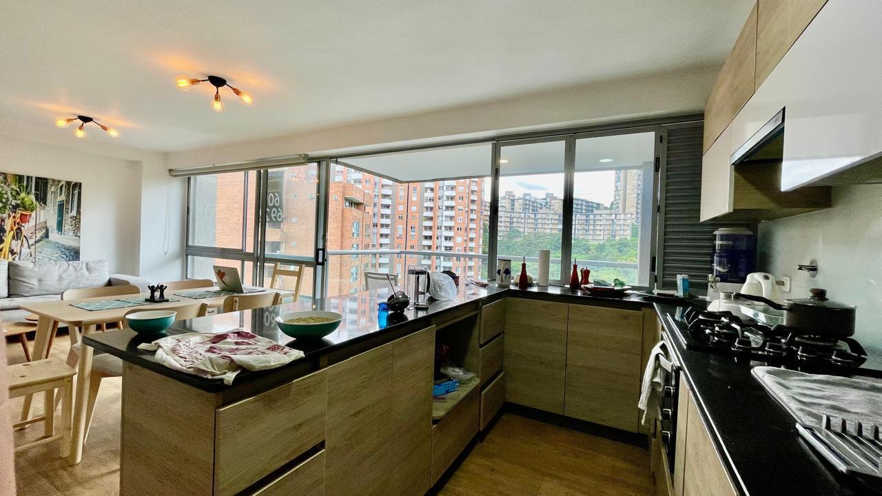 Apartamento para arriendo en el Poblado Loma de San Julian