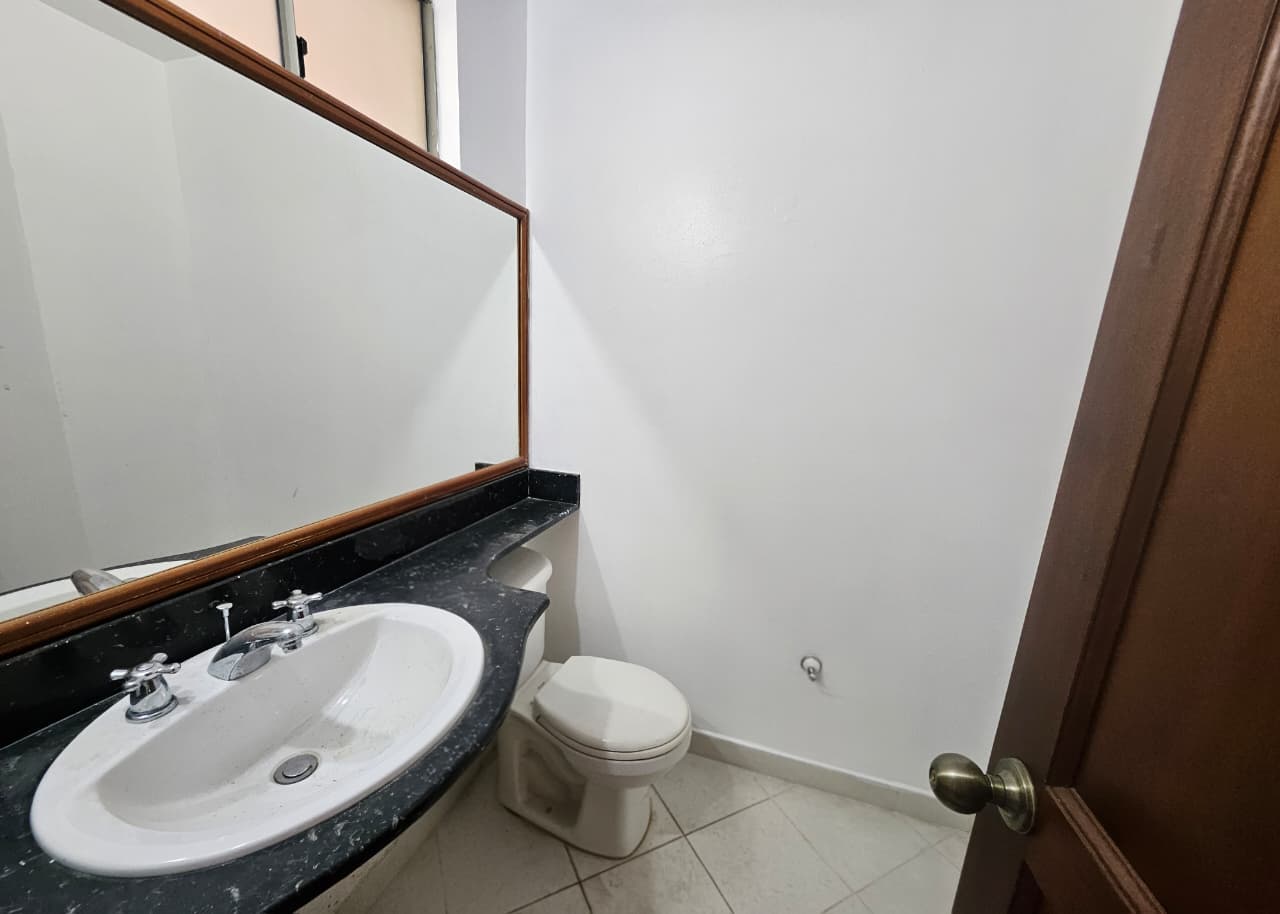Casa en arriendo en Envigado Loma del Chocho