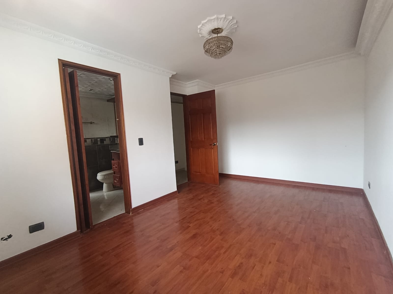 Apartamento Dúplex  en Arriendo Loma de los Bernal
